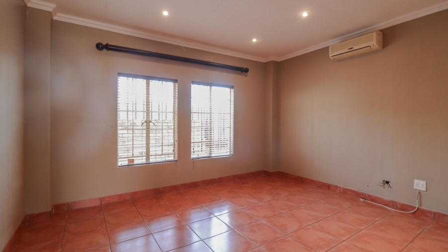 3 Bedroom Property for Sale in Safari Gardens North West